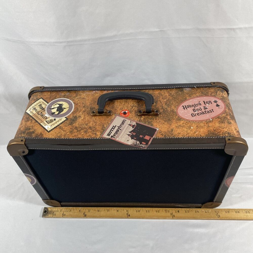 Halloween Haunted Suitcase 2013 Giggles International Unlimited Motion Activated - Picture 2 of 9